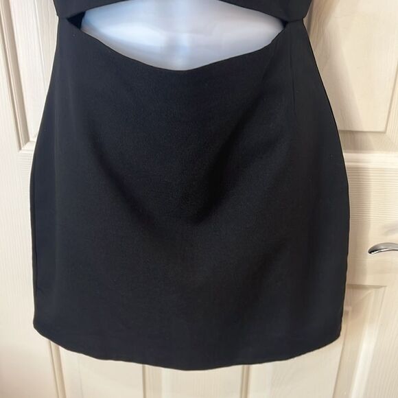 Faith In Love Dress Sz 8 Black Mini Cutout V Neck Short Sleeve Zipper Back Lined - Picture 4 of 8